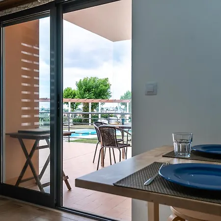 Sonho Eterno アパート マフラ